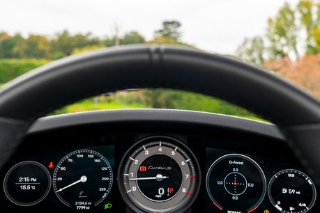 Porsche 911 TURBO S PDK. SPORTS CHRONO. HEATED & VENTILATED SEATS. PCCBS. SPORT EXHAUST 31