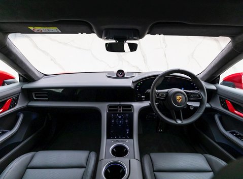 Porsche Taycan Turbo Cross Turismo 17