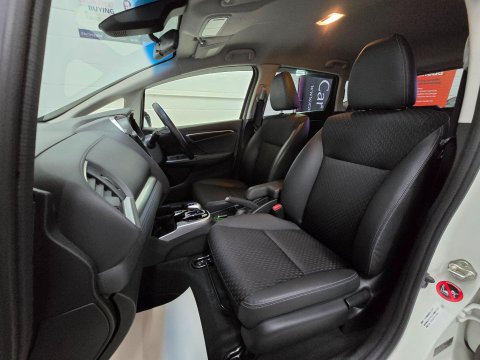 Honda Fit 1.5 VVTi Hybrid 42