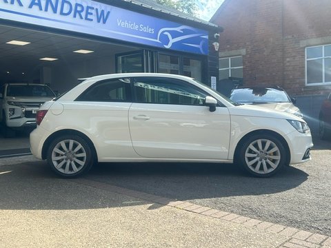Audi A1 TFSI SPORT 2