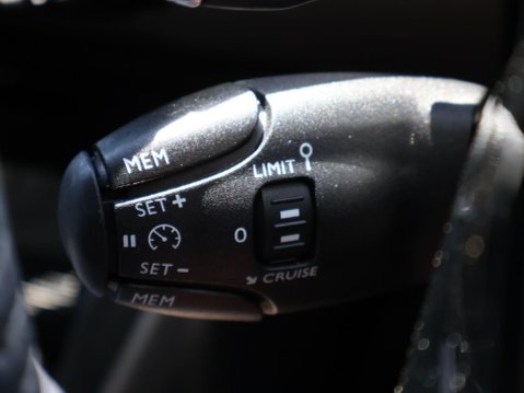 Peugeot 208 1.2 PureTech Allure Premium + EAT Euro 6 (s/s) 5dr 26