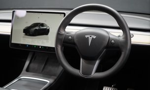 Tesla Model Y PERFORMANCE AWD Midnight Silver GROK AI Assistant 21" Alloys One Owner VATQ 16