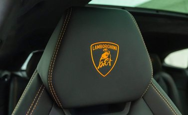 Lamborghini Urus 8