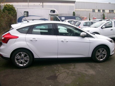 Ford Focus TITANIUM NAVIGATOR 4