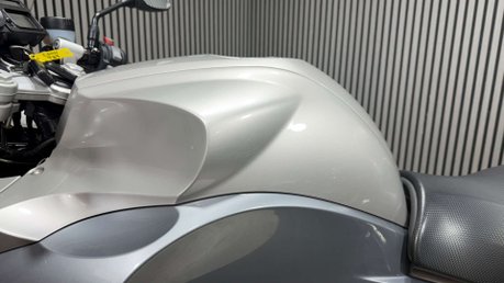 BMW R1200 9