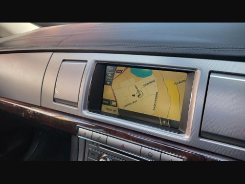 Jaguar XF PREMIUM LUXURY V6 29
