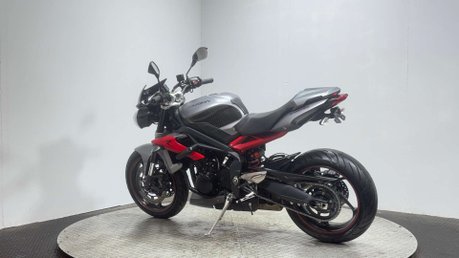 Triumph Street Triple R 2014 ONLY 15K NEW MOT ARROW EXHAUST VERY CLEAN NAKED 6