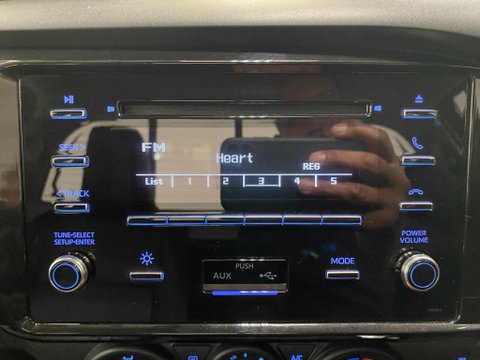 Toyota Hilux ACTIVE 4WD D-4D S/C 13