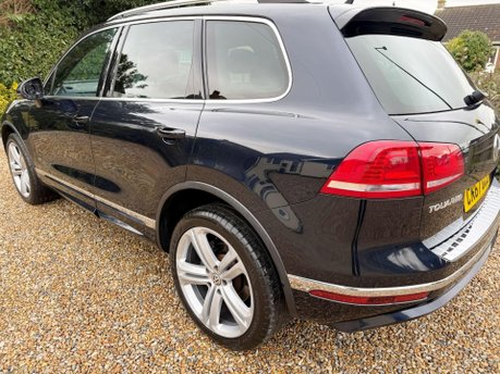 Volkswagen Touareg 3.0 TDI V6 R-Line Plus Tiptronic 4WD Euro 6 (s/s) 5dr 12