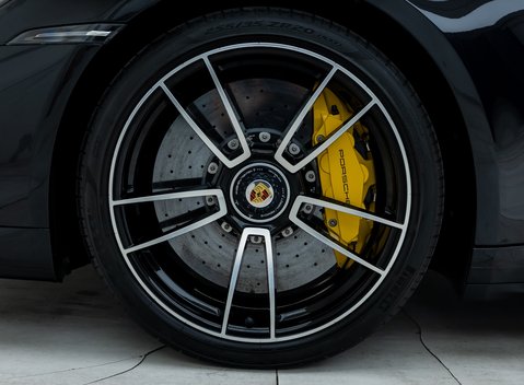 Porsche 911 Turbo S (992) 24
