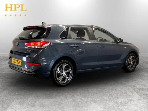 Hyundai i30 1.0 T-GDi MHEV SE Connect Hatchback 5dr Petrol Hybrid DCT Euro 6 (s/s) (120 7