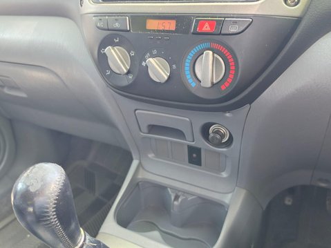 Toyota Rav4 2.0 VVT-i VX 4WD 5dr 10