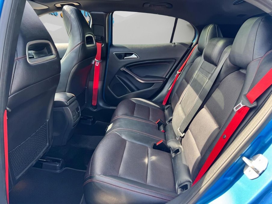 2015 Mercedes-Benz GLA — image 50