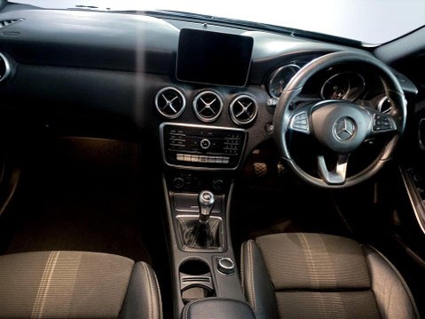 Mercedes-Benz A Class 1.6 A180 Sport Edition Hatchback 5dr Petrol Manual Euro 6 (s/s) (122 ps) Cr 18