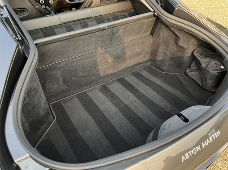 Aston Martin Vantage V8 72