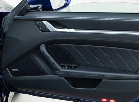 Porsche 911 (992) Turbo S Cabriolet 23