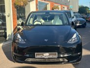 Tesla Model Y LONG RANGE AWD 8