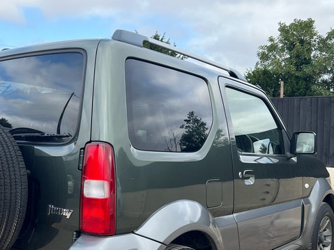 Suzuki Jimny SZ4 40