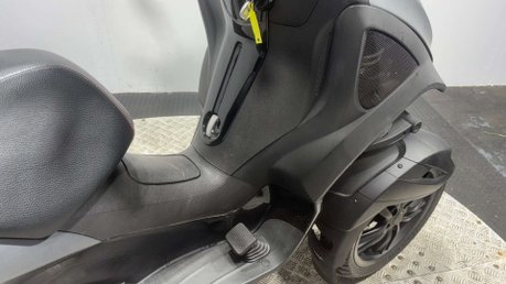 Piaggio MP3 Yourban Sport LT 2013 28K TRIKE 3 WHEELER CAR LICENCE 300CC BIKE SCOOTER 19