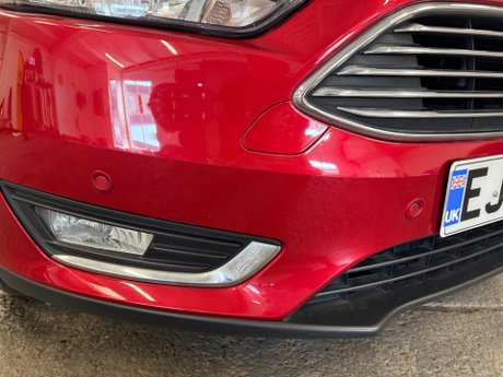 Ford Focus 1.0T EcoBoost Titanium Euro 6 (s/s) 5dr 39