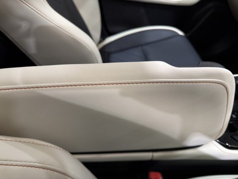 Lexus NX 450H PLUS TAKUMI Pan Roof + Mark Levinson Sound 57