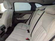Jaguar F-Pace 2.0 F-PACE Portfolio AWD D Auto 4WD 5dr 41