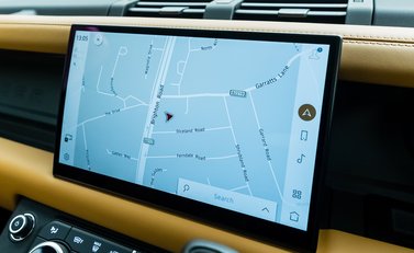 Land Rover Defender 110 X P400 21