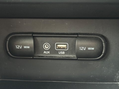 Kia Niro 1.6h GDi 2 DCT Euro 6 (s/s) 5dr 33