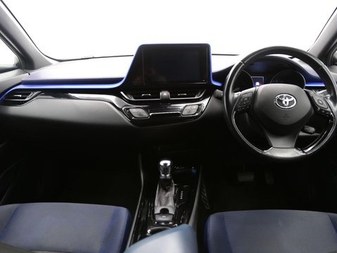 Toyota C-HR 1.8 VVT-h Dynamic CVT Euro 6 (s/s) 5dr 9