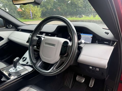 Land Rover Range Rover Evoque 2.0 Range Rover Evoque R-Dynamic HSE D Auto 4WD 5dr 32