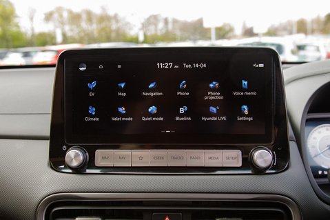 Hyundai KONA PREMIUM 24