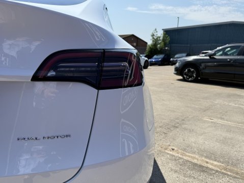 Tesla Model Y (Dual Motor) Long Range SUV 5dr Electric Auto 4WDE (384 bhp) 19