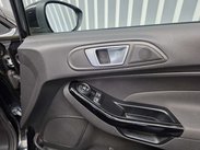 Ford Fiesta 1.6 Zetec Hatchback 5dr Petrol Powershift Euro 5 (105 ps) 9