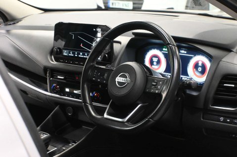 Nissan Qashqai 1.3 Qashqai N-Connecta DiG-T MHEV CVT 5dr 19
