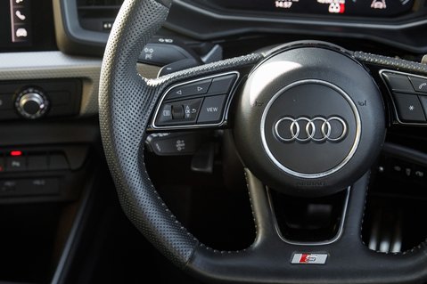 Audi A1 SPORTBACK TFSI S LINE 19