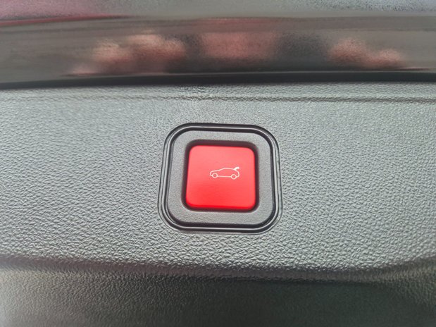 Jeep Avenger SUMMIT 10