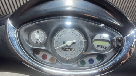 Piaggio Fly 2015 ONLY 8K RUNNING PROJECT SCOOTER SPARES OR REPAIR 125CC 18