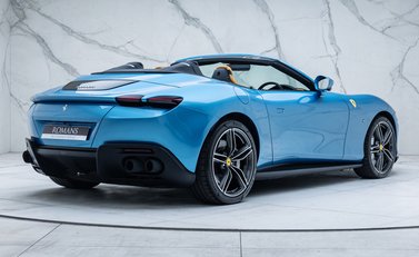 Ferrari Roma SPIDER 5