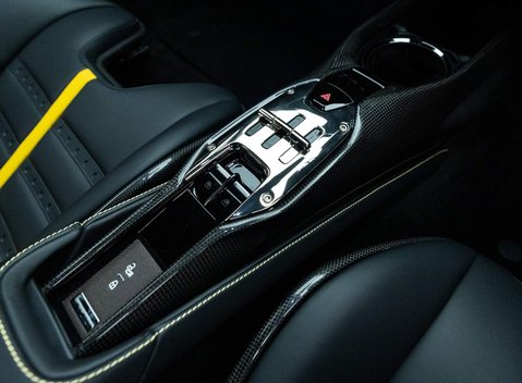 Ferrari SF90 Stradale 13