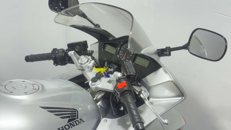 Honda VFR 2001 VTEC ONLY 19K NEW MOT SERVICED SPORTS EXHAUST 800CC 13
