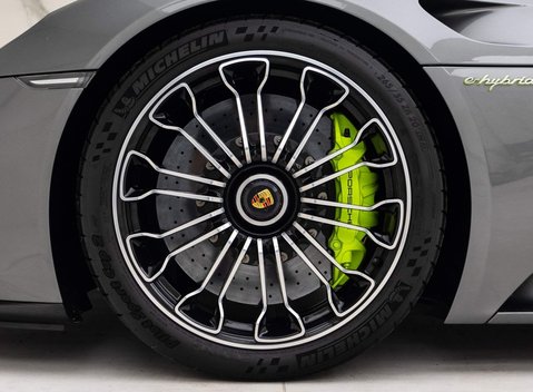 Porsche 918 Spyder 16