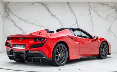Ferrari F8 Tributo Spider 10