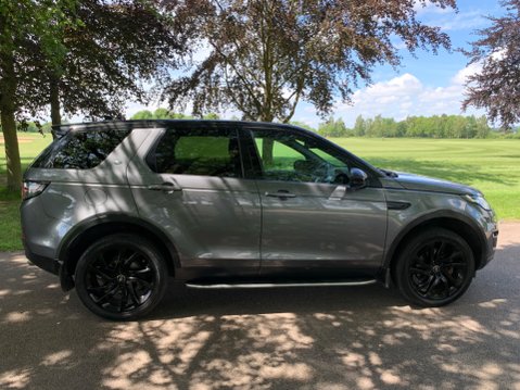 Land Rover Discovery Sport 2.0 TD4 HSE BLACK 16