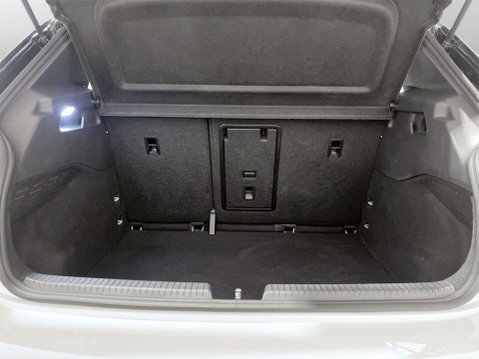 Volkswagen ID.3 Pro 58kWh Hatchback 5dr Electric Auto (204 ps) 1 Owner - Dab - Bluetooth 21