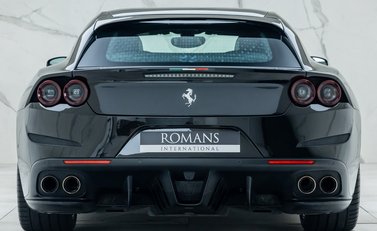 Ferrari GTC4 Lusso V12 5