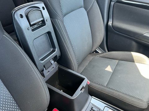 Mitsubishi Outlander DESIGN 28