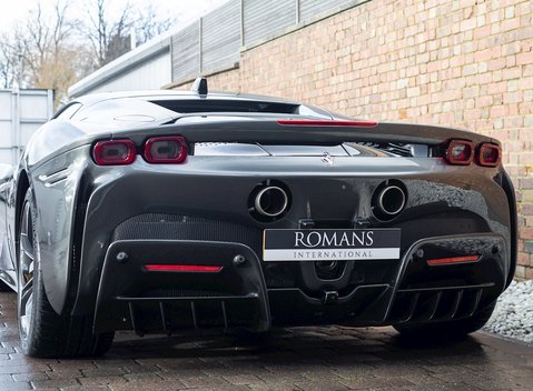 Ferrari SF90 Stradale 24