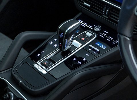 Porsche Cayenne GTS Coupé 21