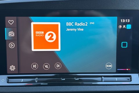 Volkswagen Caddy C20 122 ps Tdi Commerce Pro DSG Panel Van 25