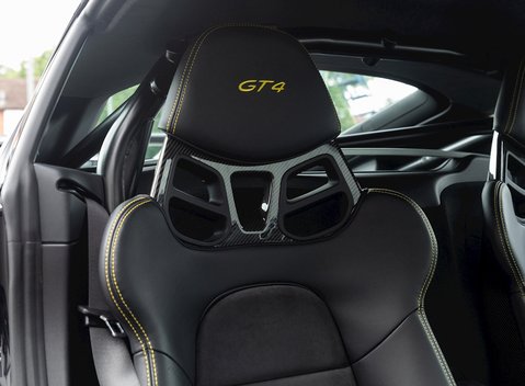 Porsche Cayman GT4 (718) 13